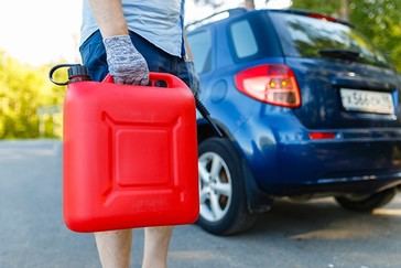 Reino Unido reduce sanciones a petróleo ruso debido a crisis de precios de combustible