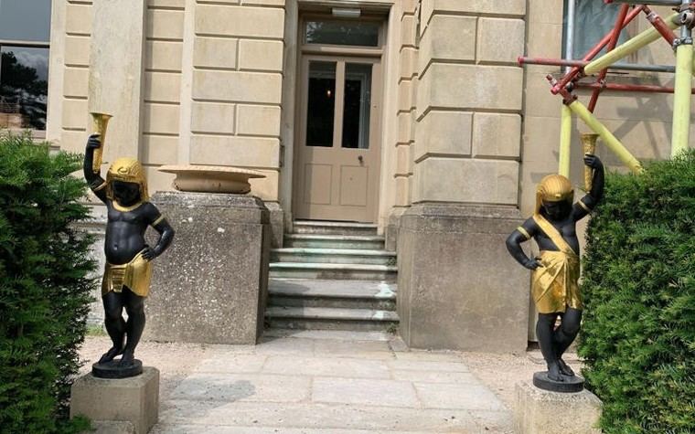 National Trust añade advertencia sobre estatuas de esclavos egipcios antiguas