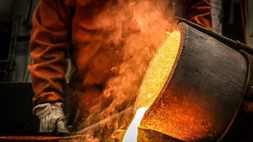 Mali se asocia con Rusia para construir refinería de oro en Bamako