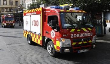 Incendio en Córdoba deja a una persona herida por inhalación de humo