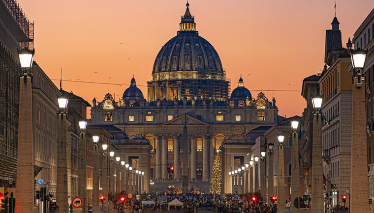 Quién restaurará el orden dentro del Vaticano