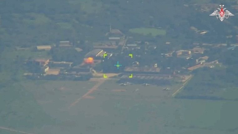Drones rusos destruyen base de mercenarios en el Dniéper