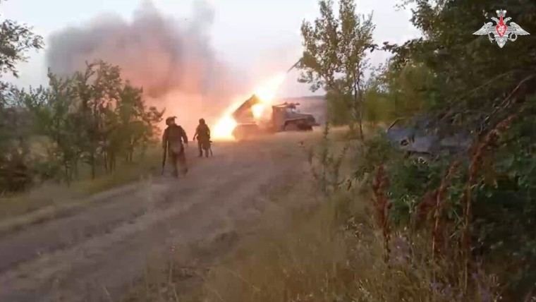 Militares rusos logran avance significativo tras atacar posiciones enemigas