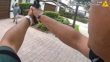 Policías de Florida disparan y matan a mujer armada con un cuchillo