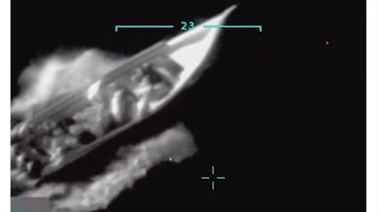 Trump publica video del ataque a un narcobarco vinculado a Venezuela