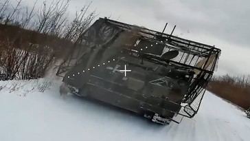 Dron ruso destruye blindado M113 y detiene transporte enemigo