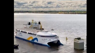 Inauguran el ferry eléctrico China Zorrilla, que se prepara para unir Buenos Aires y Colonia