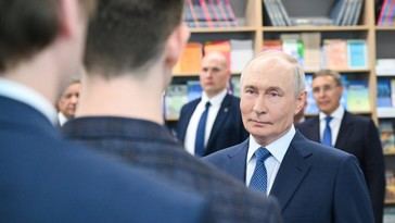 Putin asegura no temer a la inteligencia artificial durante un encuentro con jóvenes científicos