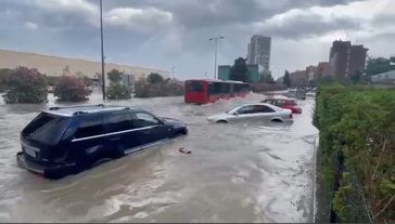 Una fuerte tormenta provoca grandes inundaciones en Zaragoza