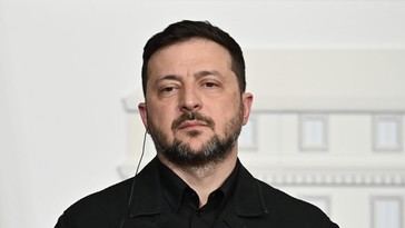 Zelenski critica a enviados de Trump por ignorar a Kiev en sus visitas