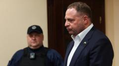 Exjefe de gabinete de Zelensky comparece ante la corte en medio de investigación por corrupción en Ucrania